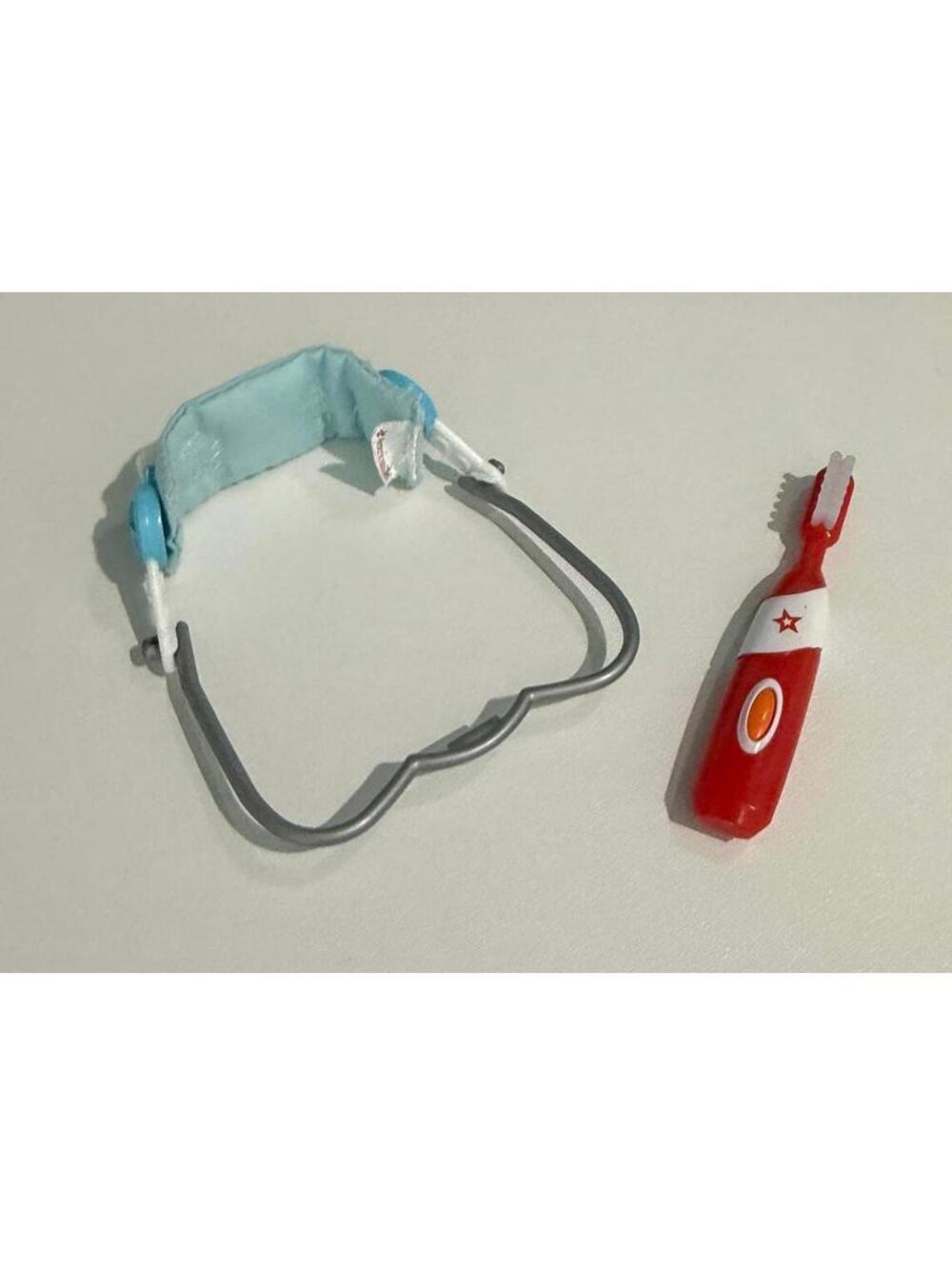 American Girl Headgear and Toothbrush (Part of Healthy Smile Set)
